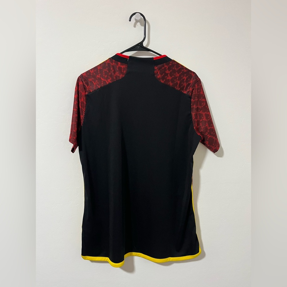 New Adidas Seattle Sounders FC Bruce Lee Soccer Jersey Womens Black Red HU1380 - Picture 8 of 9